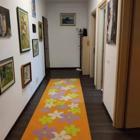 Apartment Apartment * 티라나